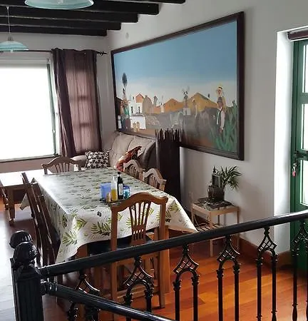 Oda ve Kahvaltı Chez Laura 3*
