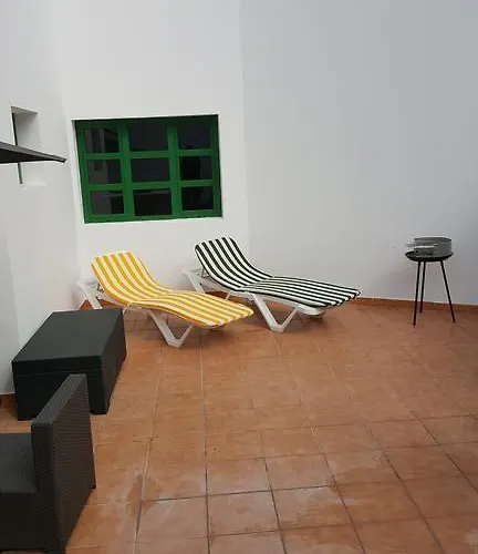 Chez Laura Bed & Breakfast 3*