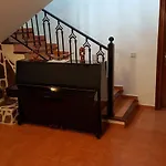Chez Laura 雅伊萨