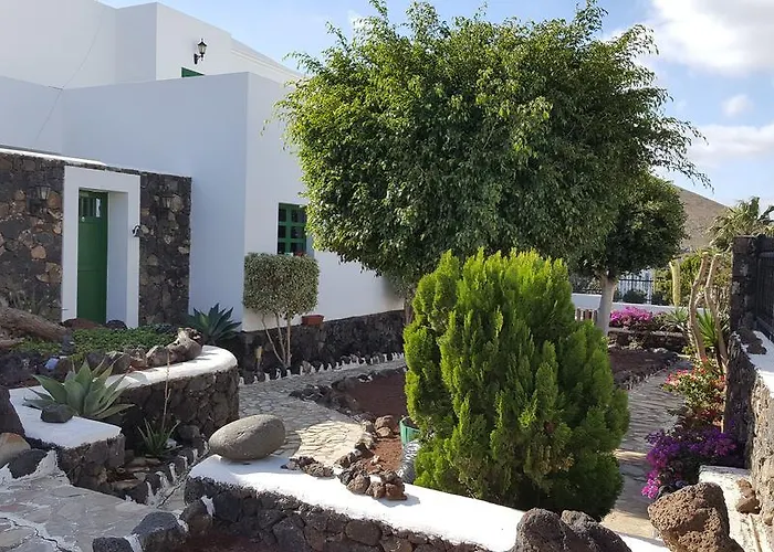 Chez Laura Bed & Breakfast 3*